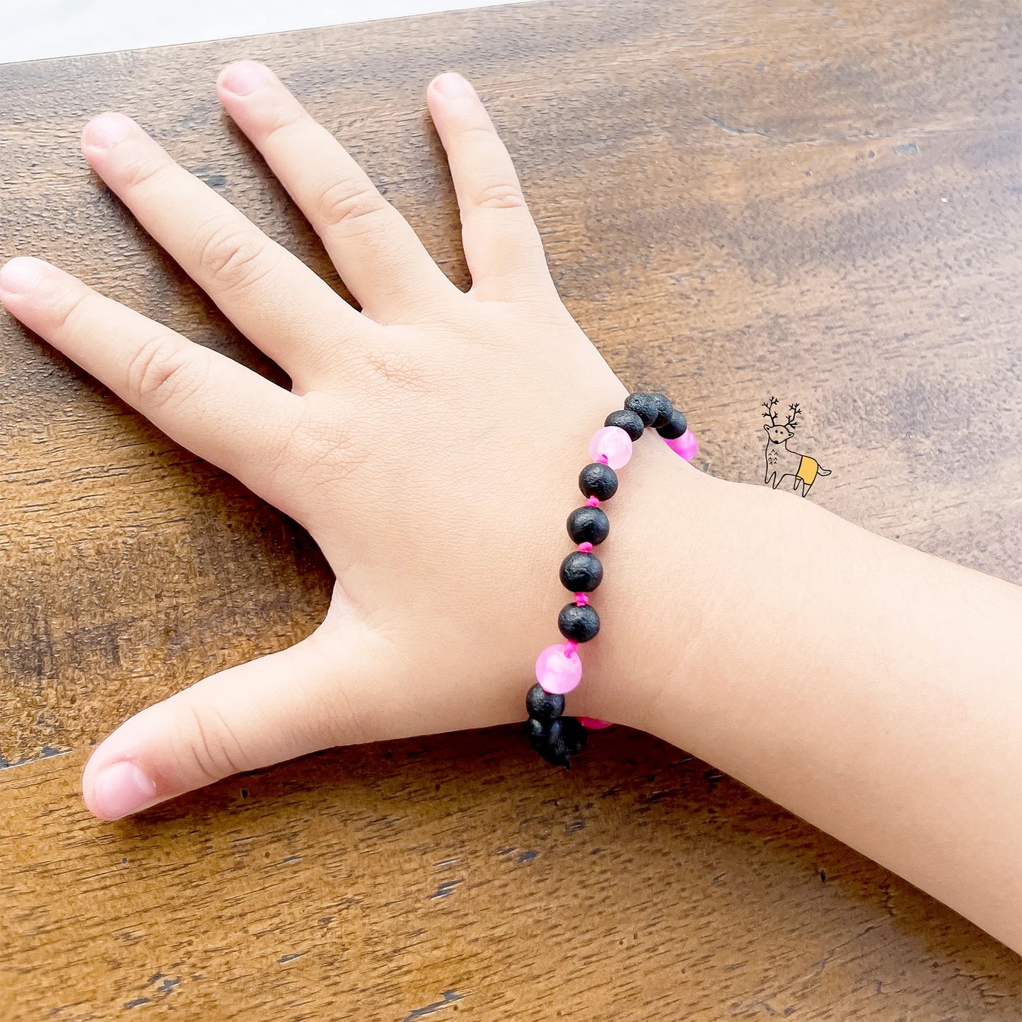 GELANG BAYI AMBER DENGAN PINK FROST AGATE. LE548
