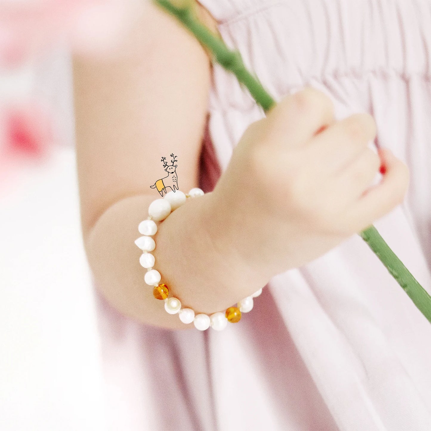 GELANG BAYI MUTIARA DENGAN BALTIC AMBER. P2