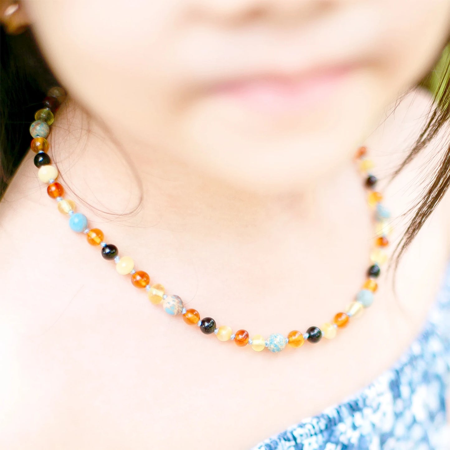 KALUNG AMBER DENGAN SKY BLUE IMPERIAL JASPER UNTUK JUNIOR. JN106