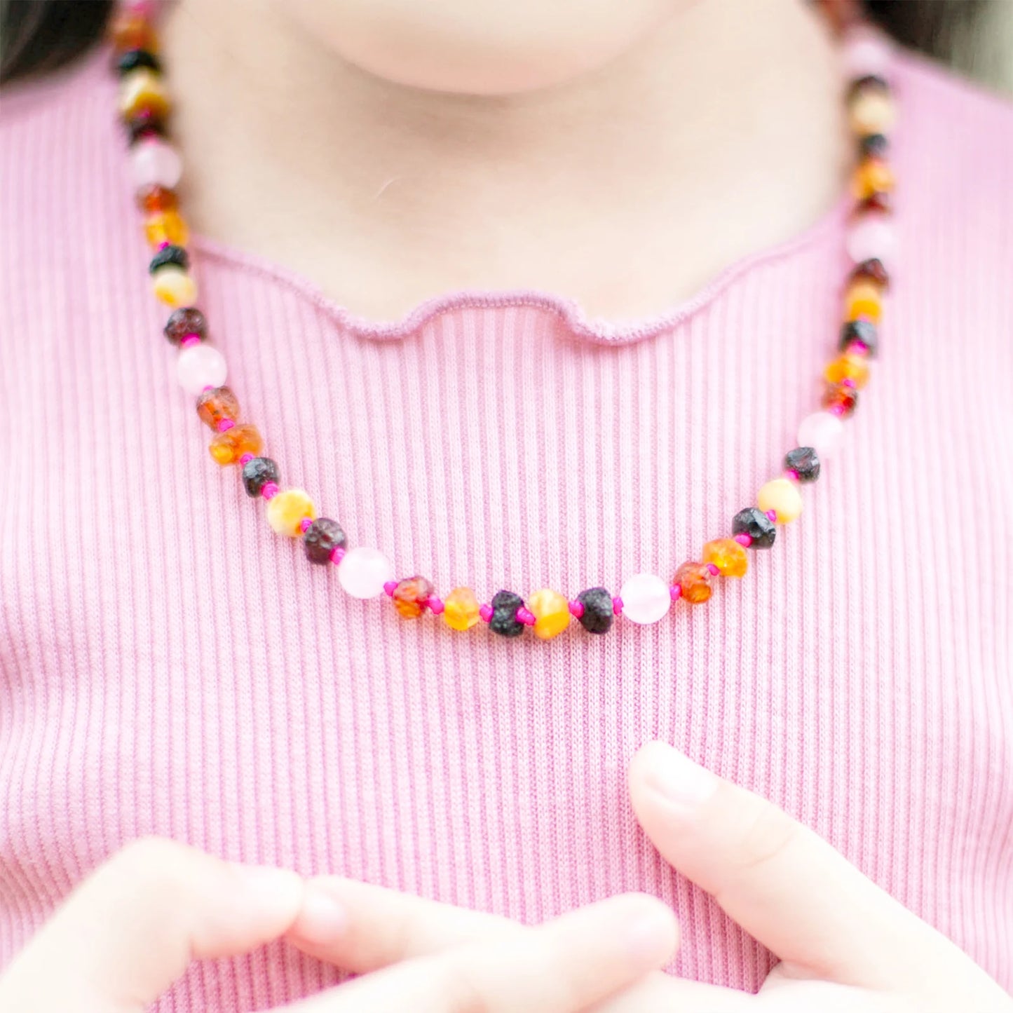 KALUNG AMBER DENGAN ROSE QUARTZ UNTUK JUNIOR. JN92