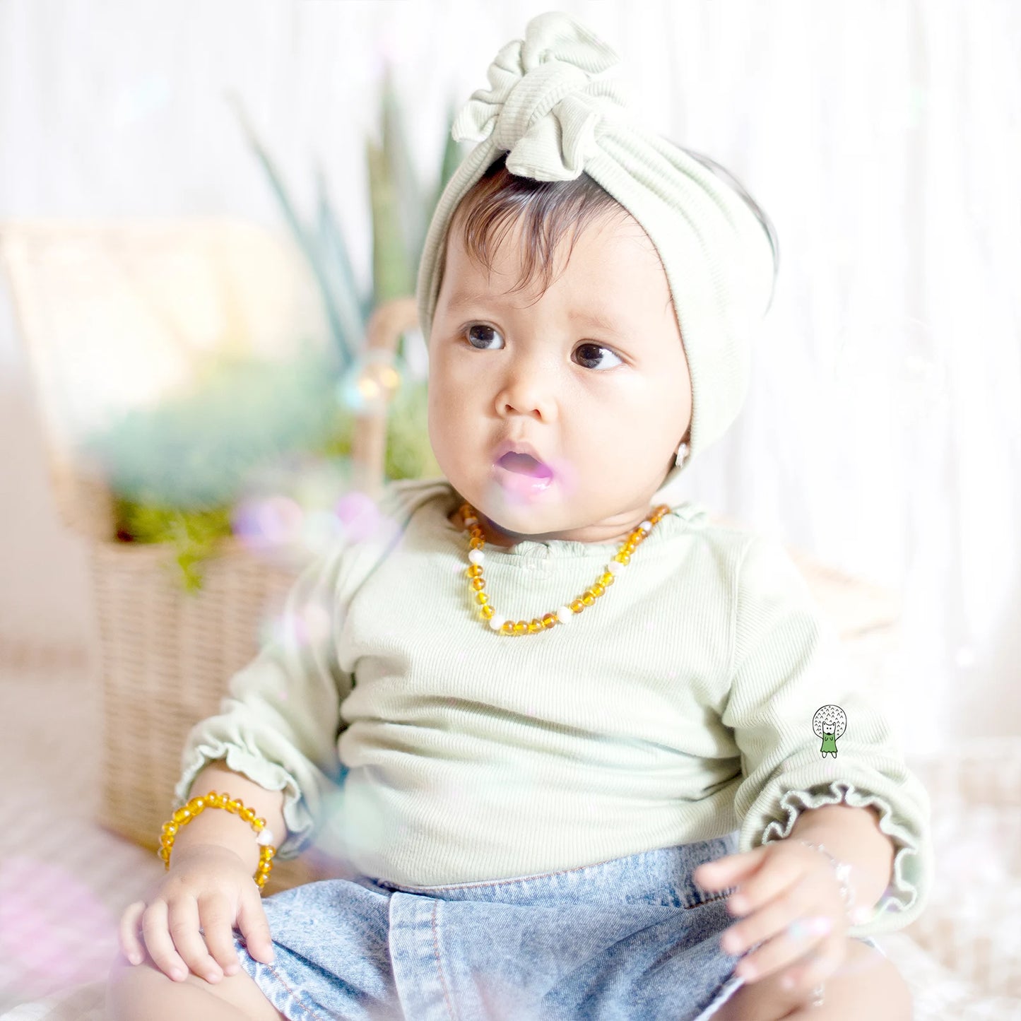 KALUNG BAYI AMBER DENGAN WHITE PEARL. P1