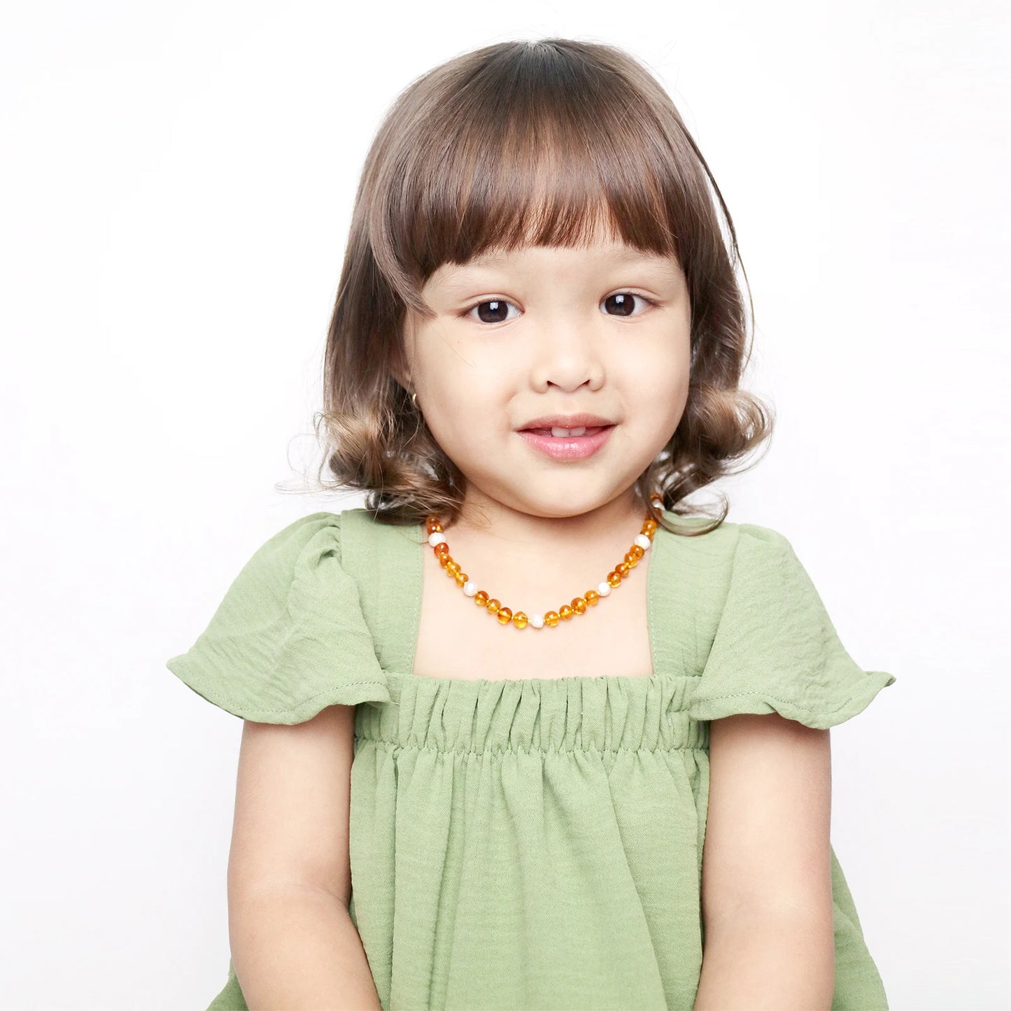 KALUNG AMBER DENGAN WHITE PEARL UNTUK JUNIOR. P1