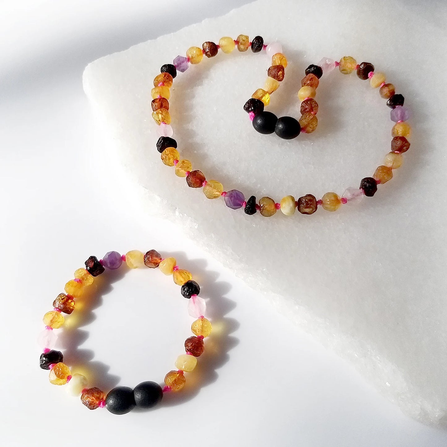 SET BAYI AMBER DENGAN AMETHYST & ROSE QUARTZ. LE560