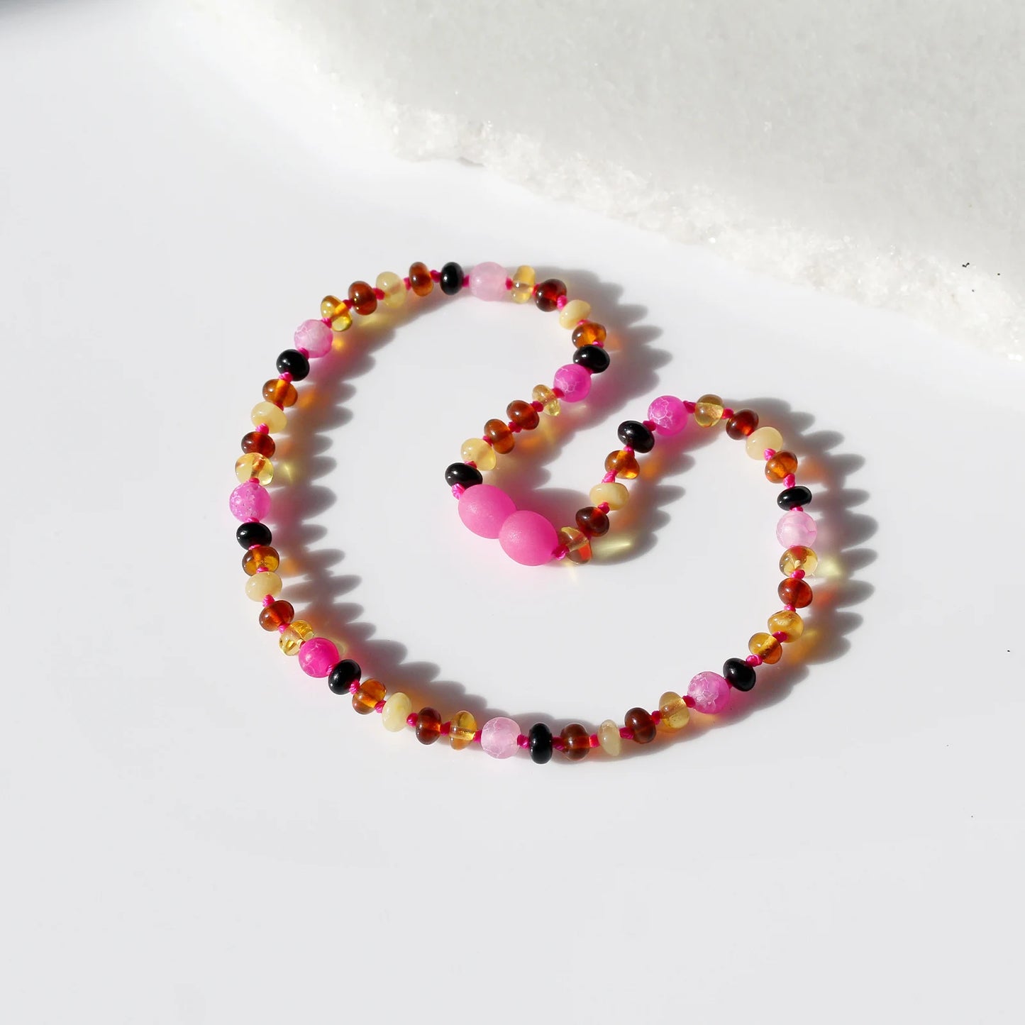 KALUNG BAYI AMBER DENGAN PINK FROST AGATE. XR53M-PF