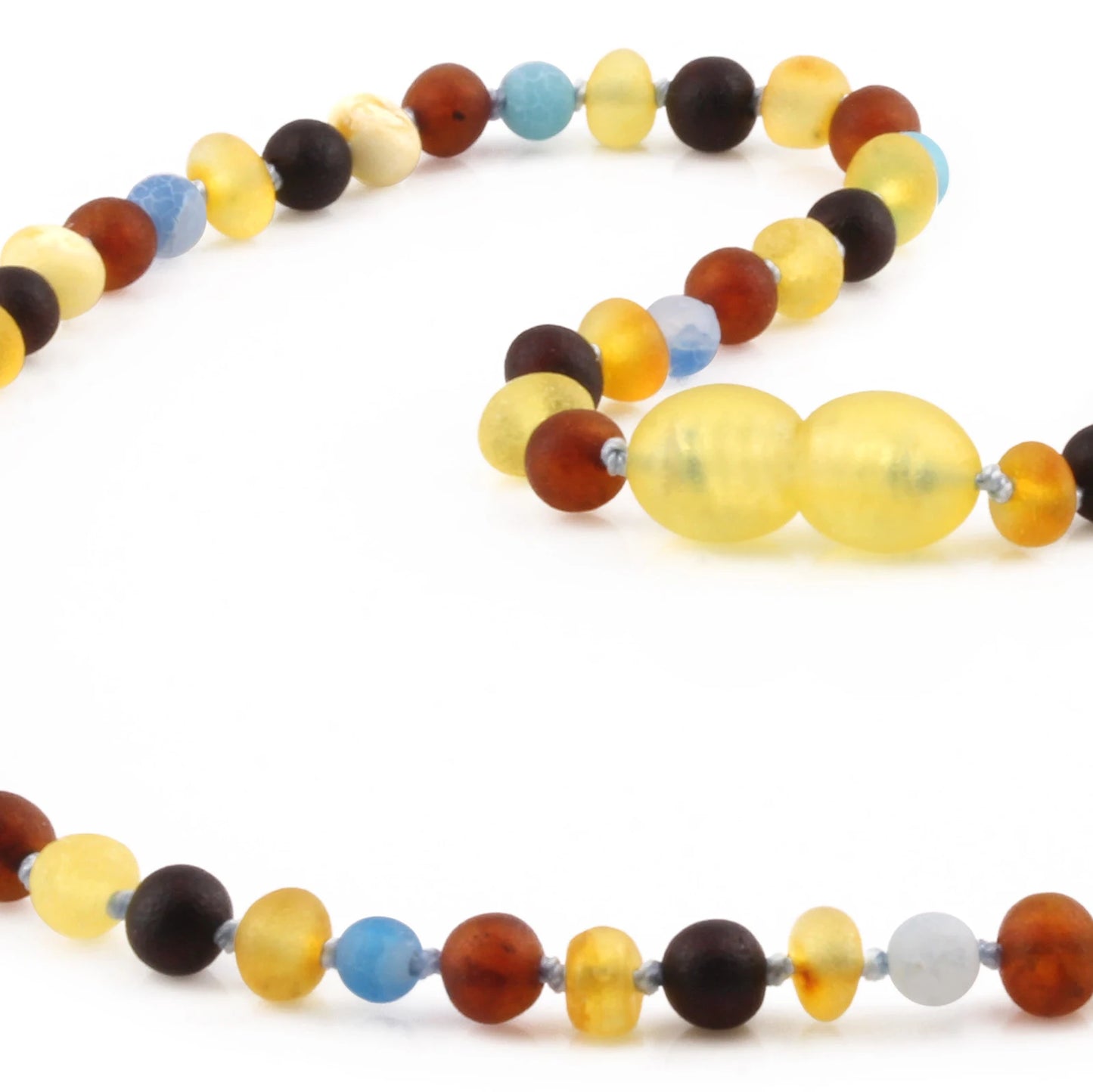 KALUNG BALTIC AMBER DENGAN BLUE FROST AGATE UNTUK JUNIOR. JN112