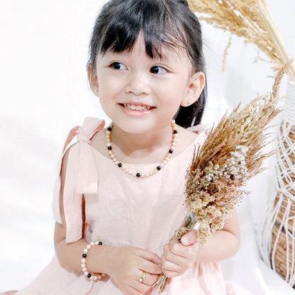 SET BAYI MUTIARA DENGAN BALTIC AMBER. P4